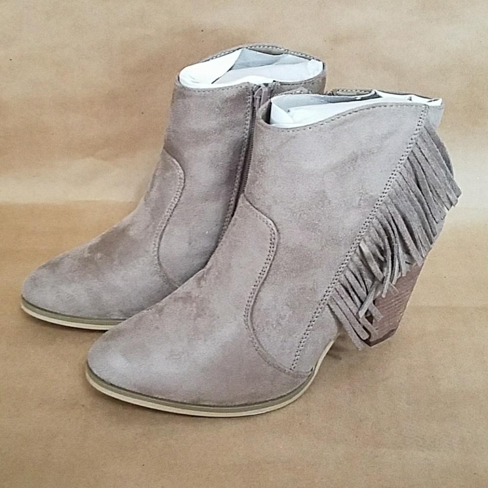 CATO short boots with fringe